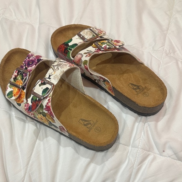 NWOT Floral Women's Sandals size 6 - Picture 5 of 5